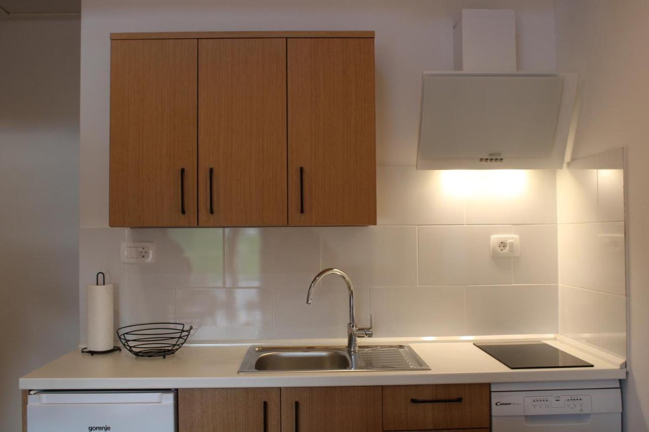 Отель G House Dutovlje Экстерьер фото